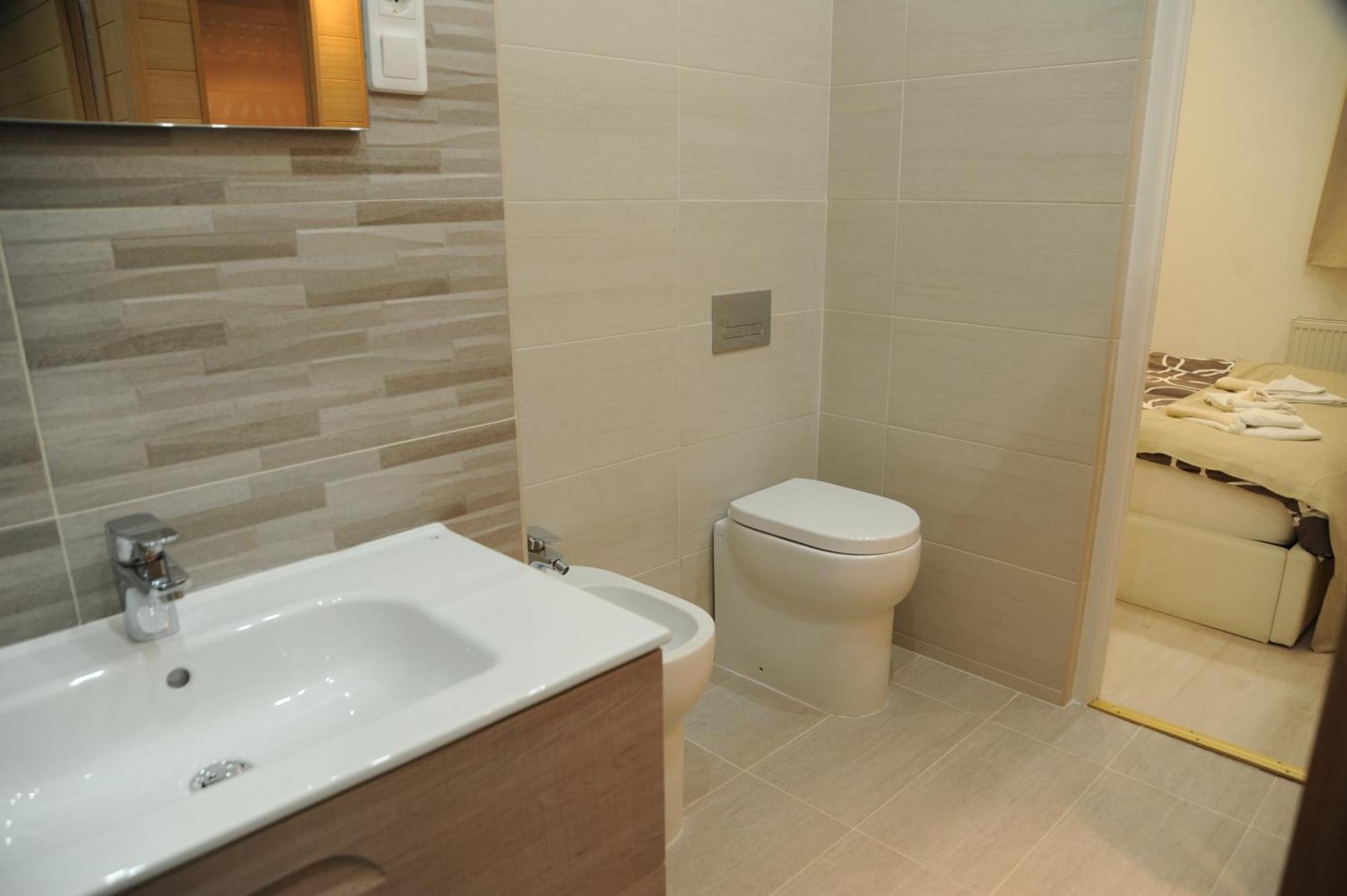 Budapesteasyflat Basilica Lux Bilik gambar